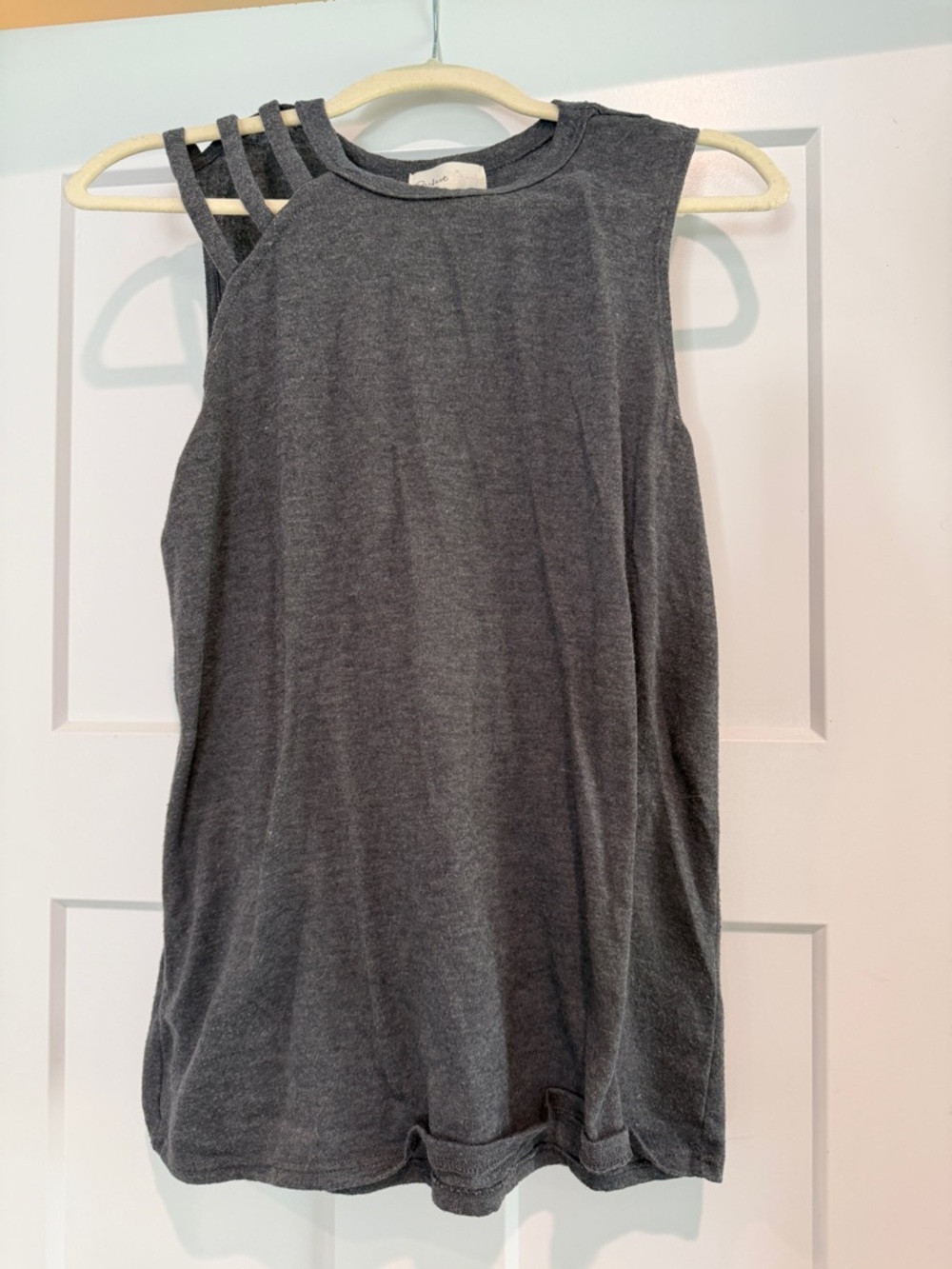 PERFECT PEACH Gray Tank-Size M